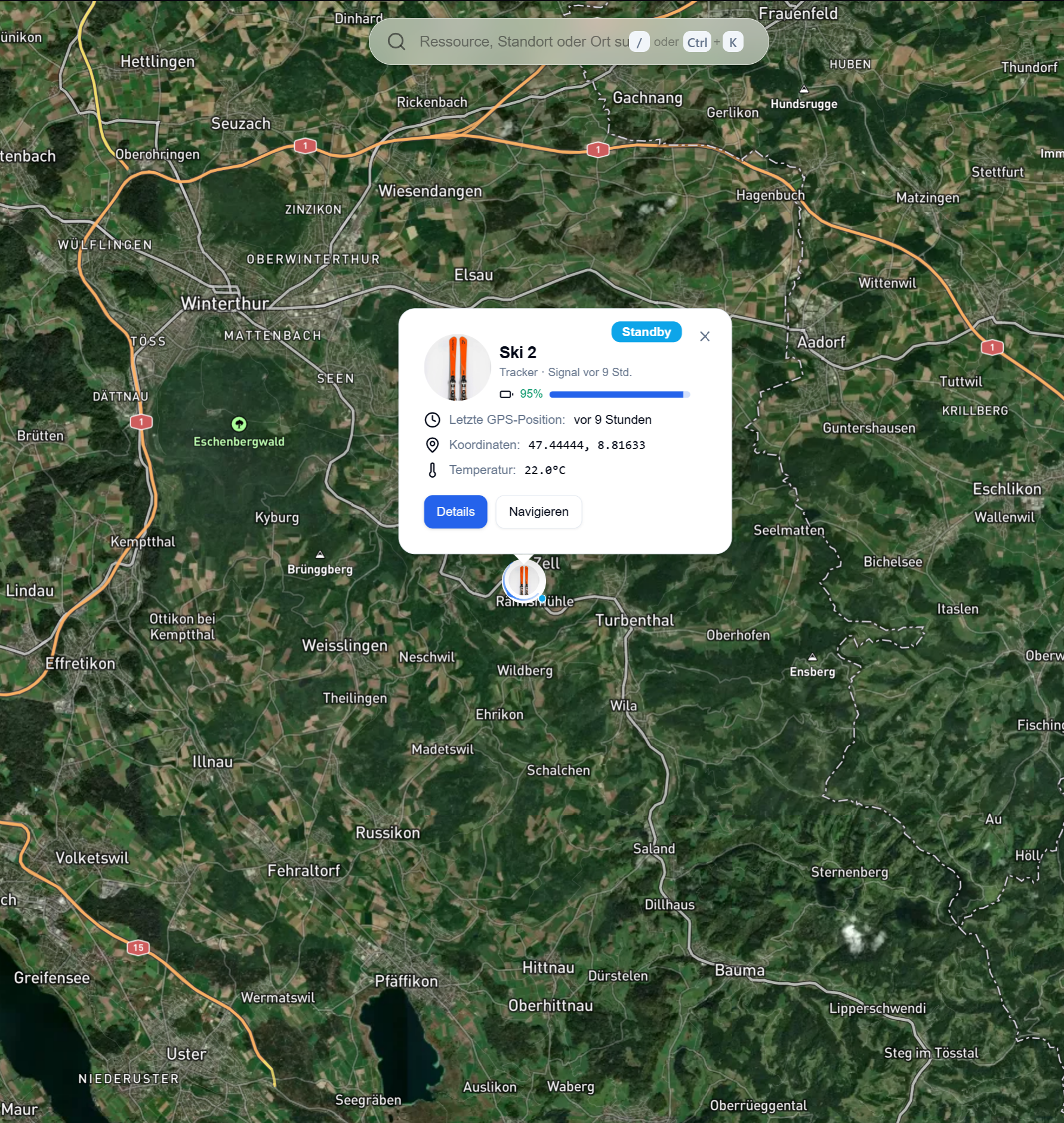 Trackee App mit Kartenansicht und Standortdetails für Ski